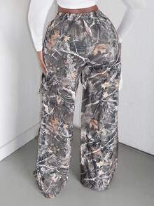 Alexandranx Women's Spring/Summer Y2K Cargo Basic Camo Flare Pants - Army Green - View 2