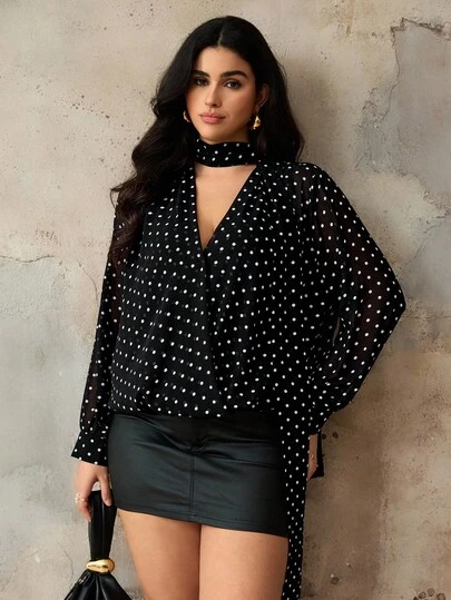 Roveilla 大码波尔卡圆点V领雪纺喇叭袖衬衫，适合春、夏、秋季