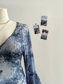 Soleia Plus Size Women Print Deep V-Neck Flare Sleeve Ruffle Hem Blouse - Multicolor - View 6