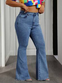 Slaydiva Plus Size Women High Waist Pockets Frayed Hem Flare Casual Jeans - Blue - View 5