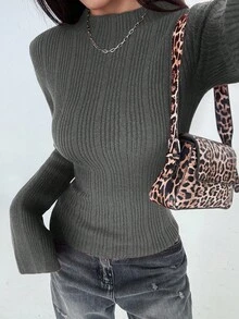 Flirla Áo len bó sát cổ đứng màu trơn có tay loe cho nữ - Xám - Xem 7