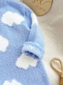 SHEIN 新生儿蓝白色百搭休闲可爱趣味韩版舒适柔软开裆连体衣，蓝天白云印花，适合室内外，秋冬季 - 藍白色 - 查看 8