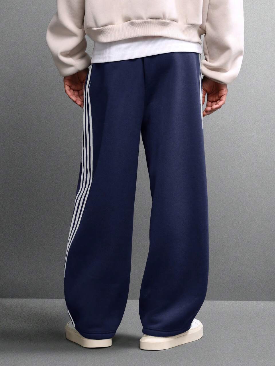 SUMWON Relaxed Wide Leg Sweatpants With Side Stripe Track Pants Classic Style , Street Comfort Casual Bottoms Baggy Joggers Everyday Loungewear Essential