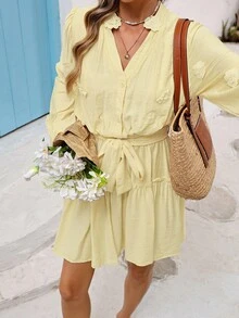 Vivid Eden Robe décontractée à col en V, manches longues, ceinturée, avec décoration florale 3D, pour femmes en vacances - Jaune clair - Voir 3