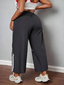 SHEIN PETITE CURVE 大码女童返校运动休闲梭织带黑色阔腿运动慢跑裤 - 深灰色 - 查看 2