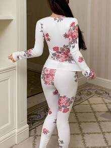 DAZY 花卉印花磨毛针织修身女士睡衣套装，秋冬季服装 - 白色 - 查看 2