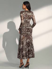 Chiquease 女式圆领长袖不对称下摆豹纹修身连衣裙 - 彩色 - 查看 2