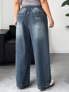 Dazy Plus Quần jean ống đứng dáng rộng thêu bướm rách cỡ lớn dành cho nữ, mọi mùa - Rửa tối - Xem 2