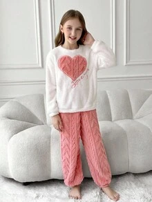 SHEIN 2 件套女童可爱心形刺绣图案柔软舒适羊毛圆领长袖上衣和裤子睡衣套装，秋冬 - 淺粉色 - 查看 10