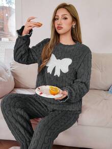 SHEIN 女士蝴蝶结刺绣抓绒拼接蝴蝶结装饰长袖上衣和裤子睡衣套装，舒适冬装，蓬松柔软 - 灰色 - 查看 4