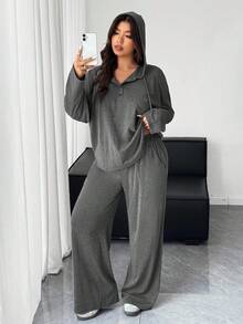 Dazy Plus 2件套纯色宽松连帽衫和裤子休闲时尚大码女装家居服套装 - 深灰色 - 查看 5