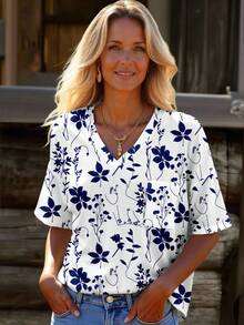 EMERY ROSE Plus Size Versatile Vacation Style Ditsy Floral Pattern Chest Pocket Crew Neck T-Shirt, Casual & Simple, Suitable For Summer - Blue and White - View 8