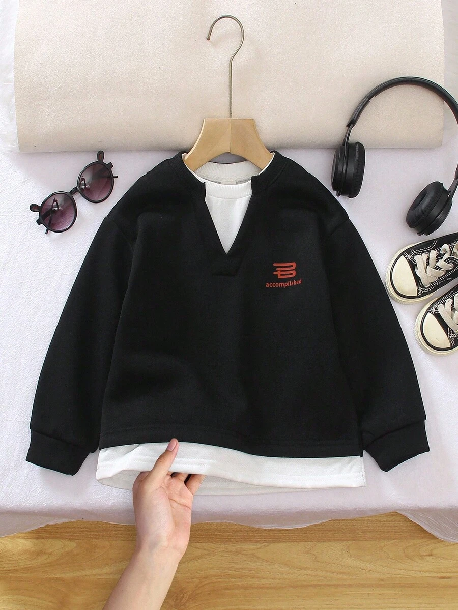Genkimix Kids Neue Ankunft energiegeladener Jungen Pullover mit Buchstaben-Muster, Rundhalsausschnitt, Langarm, angenehm leichter Stoff mit aussagekräftigem Buchstaben-Muster, geeignet für den täglichen Gebrauch, Schule, Sport, Festivals, Outfit für den Schulanfang - Schwarz - Übersicht 1