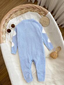 SHEIN 新生儿蓝白色百搭休闲可爱趣味韩版舒适柔软开裆连体衣，蓝天白云印花，适合室内外，秋冬季 - 藍白色 - 查看 3