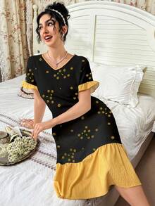 CottageSlumber Contrast Color Ruffle Hem Floral Print V-Neck Short Sleeve Nightgown - Black - View 5