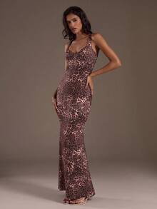 SHEIN Glamour 性感豹纹 V 领露背长裙、浪漫连衣裙、连衣裙、派对必备、街头服饰、Y2K、狂欢节服装、音乐会服装、俱乐部服装、约会之夜服装、女士生日服装、秋冬连衣裙、高雅连衣裙 - 彩色 - 查看 5