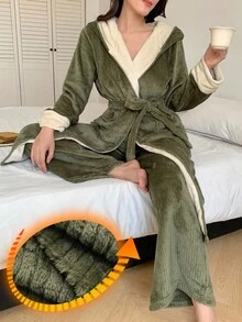 DAZY Damen gestreifte strukturierte Fleece einfarbige Kapuzenrobe und Hose Schlafanzug Set, Winter Pyjama, flauschig, gemütlich