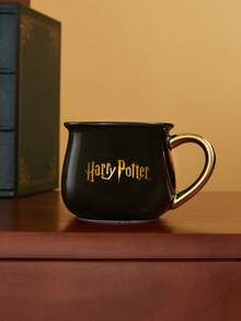 HARRY POTTER X SHEIN Tasse en céramique noire avec badge imprimé du collège (poignée dorée, ne passe pas au micro-ondes et couvercle non inclus), Poudlard, Harry Potter, cadeaux