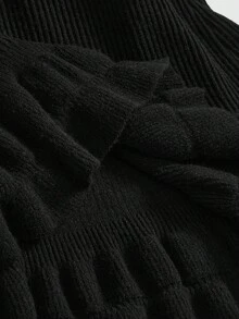 ROMWE Goth Vestido de suéter gótico retro de talla grande para mujer con cuello volante, hombros descubiertos, mangas con volantes, correa de cuero y cadena metálica en la cintura, vestido de suéter negro de otoño/invierno, vestido de suéter vintage negro de moda para mujer - Negro - Ver 6
