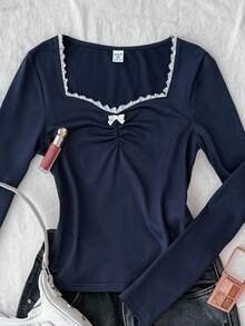 少女蓝色针织褶饰胸围蕾丝边修身长袖休闲T恤