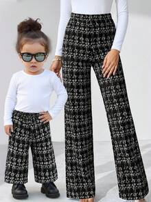 SHEIN 女婴可爱休闲针织黑色格子弹力腰裤 婴儿长裤 婴儿黑色裤子 婴儿格子裤 黑白格子裤 格子裤 秋冬亲子装（2件分开出售） - 黑色 - 查看 1