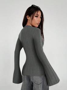 Flirla Áo len bó sát cổ đứng màu trơn có tay loe cho nữ - Xám - Xem 2