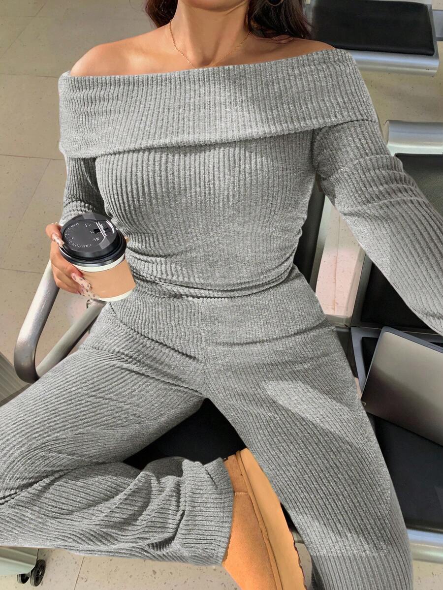 SHEIN EZwear Conjunto de 2 piezas de talla grande, informal y para el hogar, minimalista, con hombros descubiertos y acanalado - Gris Claro - Ver 1