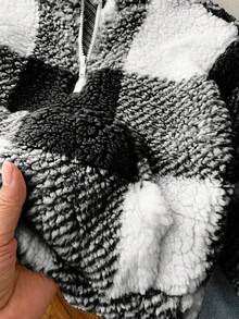 SHEIN Baby Girl Plaid Fluffy Stand Collar Zip-Up Sweatshirt, Versatile For Outings, Autumn/Winter (Mommy And Me Matching Outfits, 2 Pieces Sold Separately) - Black - View 3