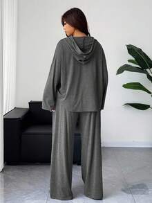 Dazy Plus 2件套纯色宽松连帽衫和裤子休闲时尚大码女装家居服套装 - 深灰色 - 查看 2
