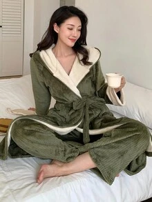 DAZY Damen gestreifte strukturierte Fleece einfarbige Kapuzenrobe und Hose Schlafanzug Set, Winter Pyjama, flauschig, gemütlich