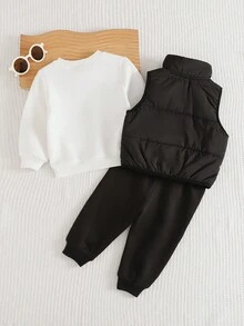 Cozy Pixies 3 件套男婴字母印花柔软针织圆领长袖连帽衫、慢跑裤和无袖背心套装 - 彩色 - 查看 2