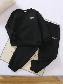 Genkimix Kids 3件套 Young Boy 新款秋冬活力字母刺绣圆领长袖上衣和裤子套装，有意义的字母刺绣设计，柔软的面料，宽松版型，适合日常穿着、上学、郊游、度假 - 彩色 - 查看 6