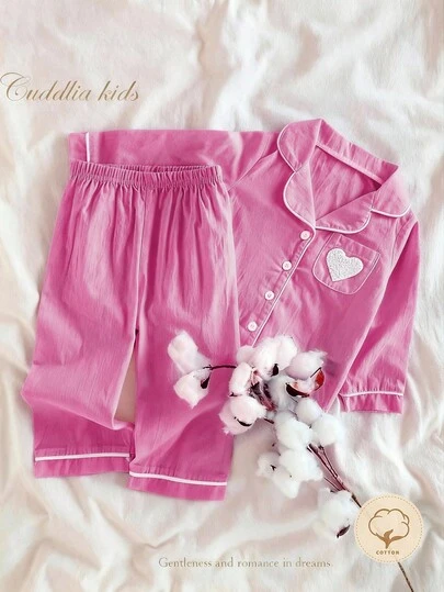 女婴棉质舒适长袖开衫上衣，带心形刺绣口袋和裤子家居服套装，可爱时尚，春秋