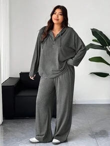 Dazy Plus 2件套纯色宽松连帽衫和裤子休闲时尚大码女装家居服套装 - 深灰色 - 查看 3