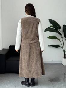 Dazy Plus 2pcs Velvet Thickened Casual Vest & Skirt Set, Versatile Plus Size Autumn Outfit - Khaki - View 2