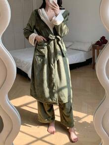 DAZY Damen gestreifte strukturierte Fleece einfarbige Kapuzenrobe und Hose Schlafanzug Set, Winter Pyjama, flauschig, gemütlich