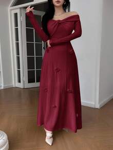 Feyla 3D 花卉扭花露肩长袖优雅别致连衣裙 - 酒紅色 - 查看 2