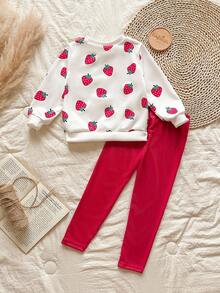SHEIN Vintaside Kids بلوزة كم طويل مطبوعة بالفراولة الأومبير وسروال ضيق مجموعة ملابس مكونة من قطعتين، أنيقة وجميلة للفتيات، للربيع/الخريف - الأحمر - مشاهدة 2