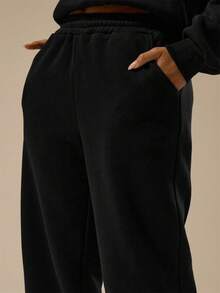 MUSERA ESSENTIALS 松紧腰束口慢跑裤 冬季休闲日常宽松基础款运动裤 - 黑色 - 查看 5