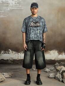 BATMAN X SHEIN 男士休闲字母和卡通人物图案短袖T恤，夏季 - 深灰色 - 查看 4