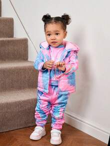 SHEIN Babygirl 可爱扎染图案连帽夹克套装，秋冬保暖内衬 - 彩色 - 查看 4