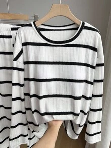 SHEIN EZwear 2pcs/Set Casual Striped Long Sleeve T-Shirt With Padded Bust And Pants, Versatile Plus Size, Autumn/Winter Black And White Striped Loungewear Set - Black and White - View 7