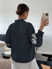 Serisse Women's Casual White Embroidered Button-Up Shirt, Vacation Style Winter Flower Spring Holiday Resort - Dark Wash - View 2