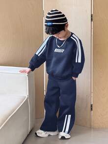 SHEIN 2 件套年轻男童休闲宽松圆领运动衫和运动裤套装，适合返校、生日、迎婴派对、节日派对、秋冬季 - 藏蓝色 - 查看 6