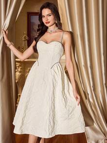 Vintamour 复古经典优雅女装，修身紧身连衣裙，提花连衣裙，水钻链条连衣裙，米色细肩带连衣裙 - 米色 - 查看 5