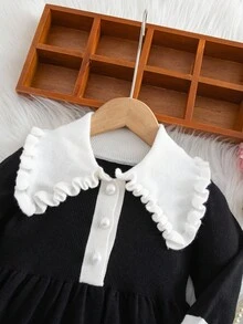 SHEIN Gaun Rajut Lucu Lengan Panjang dengan Kerah dan Kancing Desain Blok Warna untuk Bayi Perempuan, Musim Gugur/Musim Dingin - Hitam dan Putih - View 4