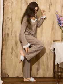 优雅浪漫蕾丝V领长袖柔软罗纹女士睡衣套装，秋冬服装 - 杏色 - 查看 4