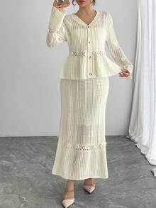 DAZY Bộ đồ nữ thanh lịch gồm áo khoác cardigan cổ chữ V dáng rộng, họa tiết hoa 3D và quần dài/chân váy, thích hợp cho kỳ nghỉ. - Màu be - Xem 5