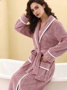 Flat hair bean paste hemmed bathrobe