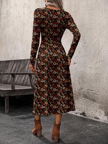 SHEIN LUNE 休闲复古成熟秋冬舒适女式圆领修身A字长袖花卉叶黑色印花连衣裙 - 彩色 - 查看 5